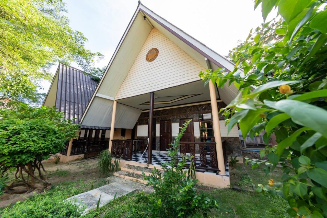 Tom Pizza Resort Ko Samet Extérieur photo