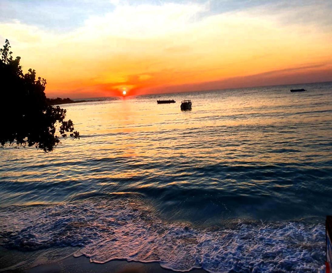 Tom Pizza Resort Ko Samet Extérieur photo
